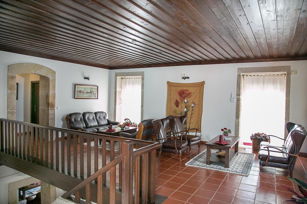 Solar Dos Almeidas - Turismo De Habitacao Bed & Breakfast Транкозо Екстериор снимка