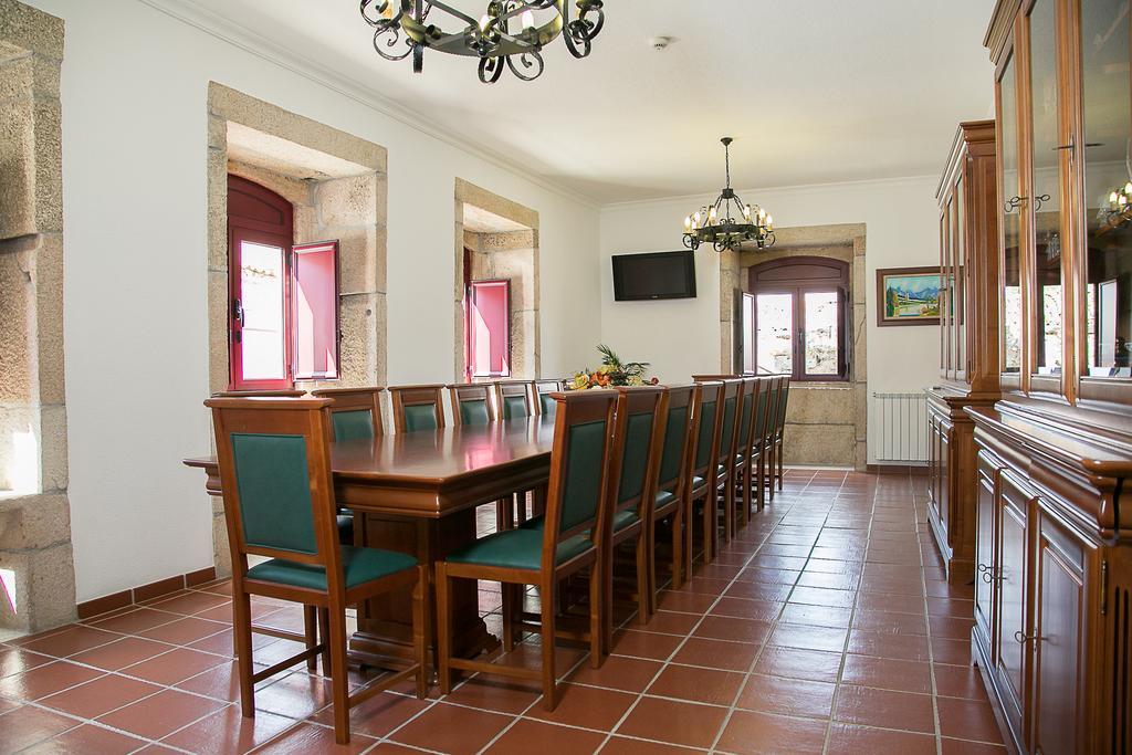 Solar Dos Almeidas - Turismo De Habitacao Bed & Breakfast Транкозо Екстериор снимка