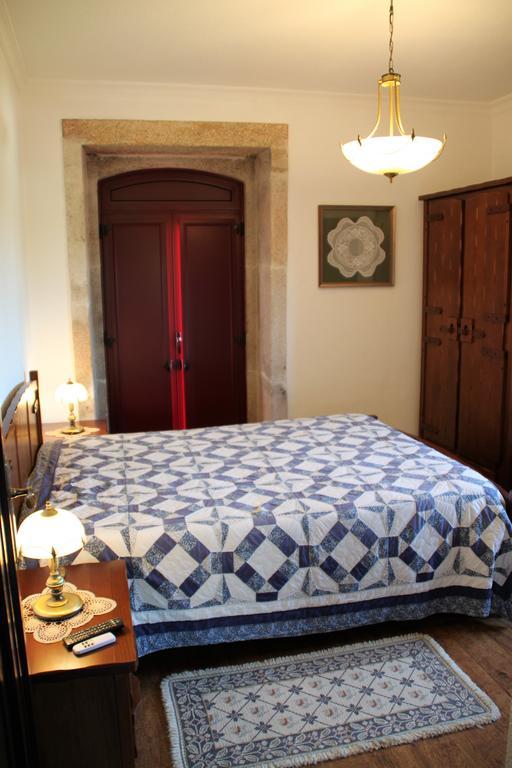 Solar Dos Almeidas - Turismo De Habitacao Bed & Breakfast Транкозо Екстериор снимка
