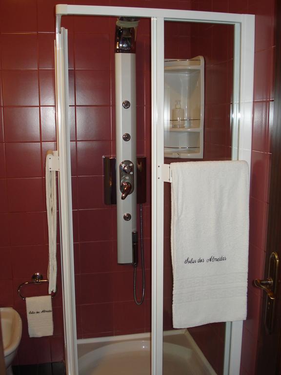 Solar Dos Almeidas - Turismo De Habitacao Bed & Breakfast Транкозо Екстериор снимка