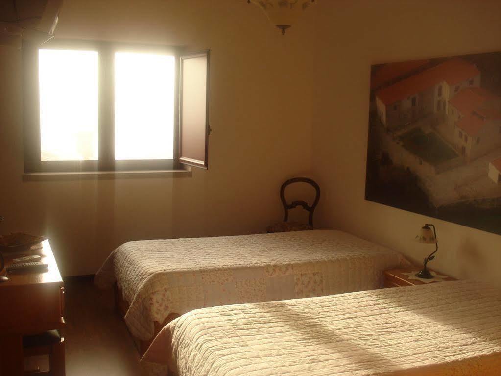 Solar Dos Almeidas - Turismo De Habitacao Bed & Breakfast Транкозо Екстериор снимка