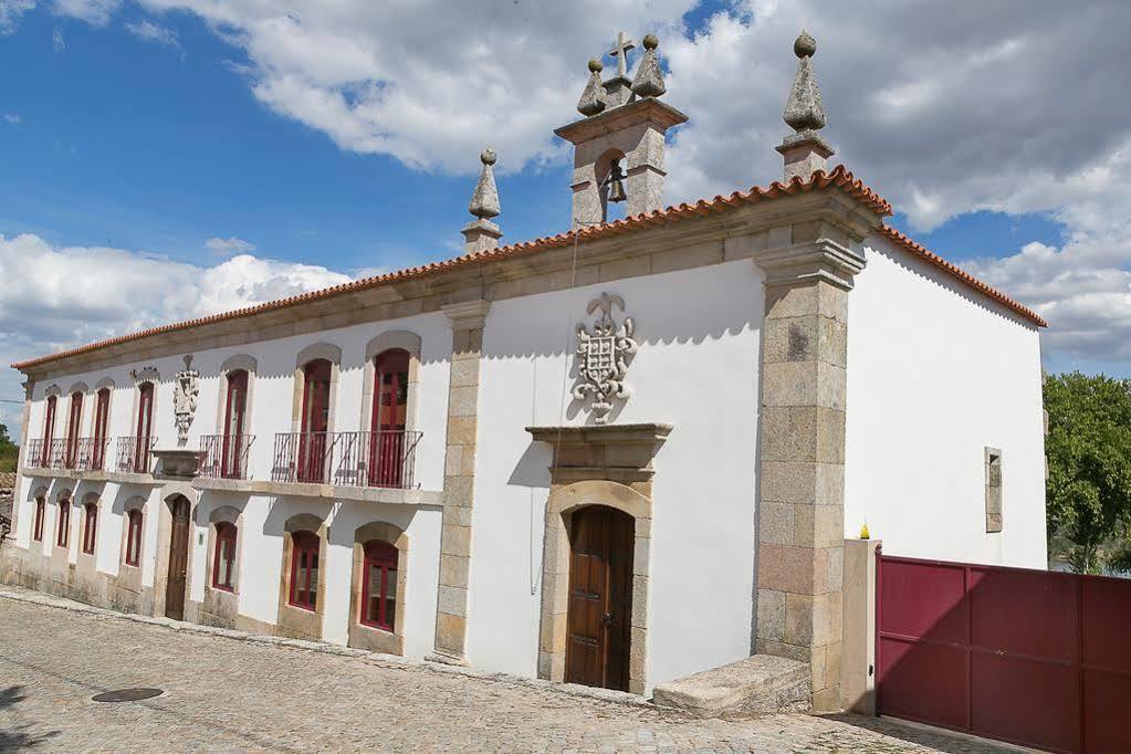 Solar Dos Almeidas - Turismo De Habitacao Bed & Breakfast Транкозо Екстериор снимка